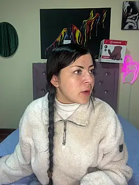 Emmie Hot online show from 1, 7, 2026