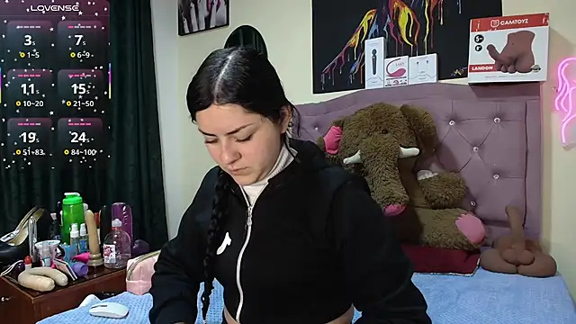 Emmie Hot online show from 9, 7, 2026