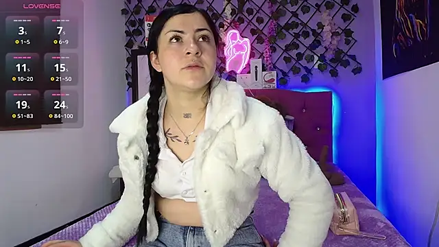 Emmie Hot online show from 22, 7, 2026