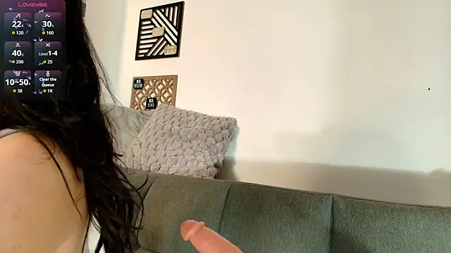 Snapshot of love_sharol_ chatting on 12, 10, 2025 love sharol  online show from 12, 10, 2025