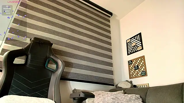 Snapshot of love_sharol_ chatting on 25, 10, 2025 love sharol  online show from 25, 10, 2025