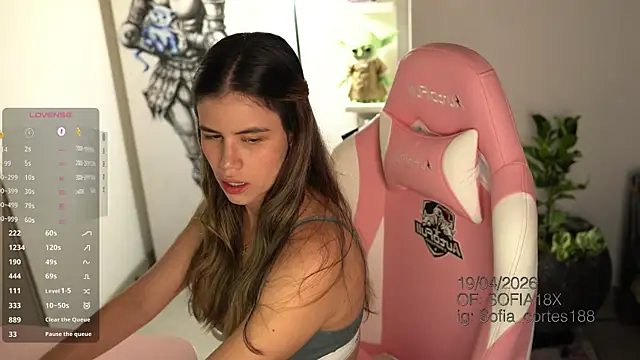 tatiana  cortes18 online show from 19, 4, 2026