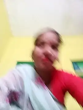 Snapshot of Bhuvi_Bedi chatting on 2, 2, 2025 Bhuvi Bedi online show from 2, 2, 2025