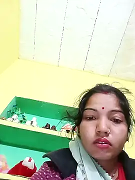 Snapshot of Bhuvi_Bedi chatting on 6, 2, 2025 Bhuvi Bedi online show from 6, 2, 2025