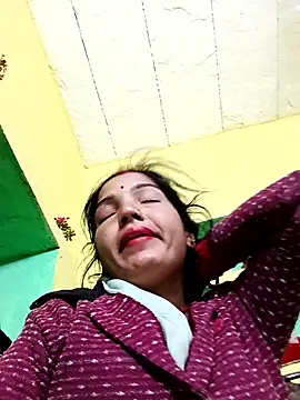 Snapshot of Bhuvi_Bedi chatting on 8, 2, 2025 Bhuvi Bedi online show from 8, 2, 2025