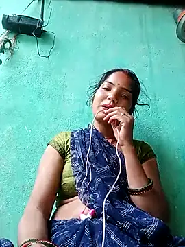 Snapshot of Bhuvi_Bedi chatting on 28, 2, 2025 Bhuvi Bedi online show from 28, 2, 2025