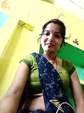 Snapshot of Bhuvi_Bedi chatting on 28, 2, 2025 Bhuvi Bedi online show from 28, 2, 2025