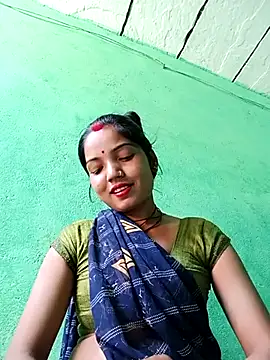 Snapshot of Bhuvi_Bedi chatting on 4, 3, 2025 Bhuvi Bedi online show from 4, 3, 2025