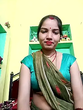 Snapshot of Bhuvi_Bedi chatting on 7, 3, 2025 Bhuvi Bedi online show from 7, 3, 2025