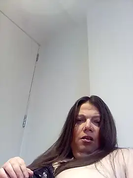 HotHornyEmmaX online show from 26, 1, 2025