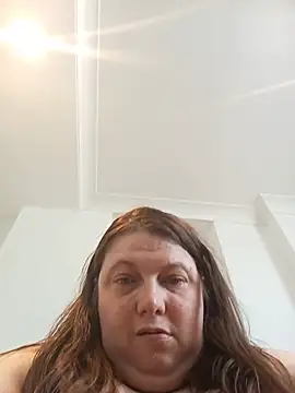 HotHornyEmmaX online show from 25, 6, 2026
