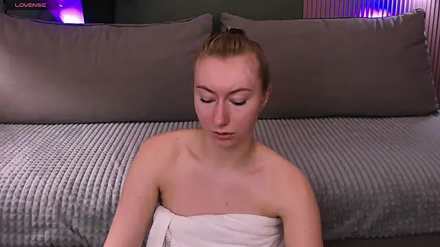 Snapshot of Rachel_Rut chatting on 7, 3, 2025 Rachel Rut online show from 7, 3, 2025