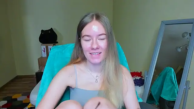 EmilyPaw online show from 27, 2, 2025