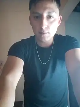 Snapshot of LuisMex1998 chatting on 11, 11, 2025 LuisMex1998 online show from 11, 11, 2025