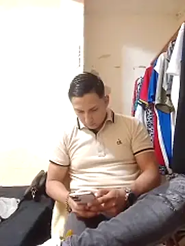 Snapshot of LuisMex1998 chatting on 27, 3, 2026 LuisMex1998 online show from 27, 3, 2026