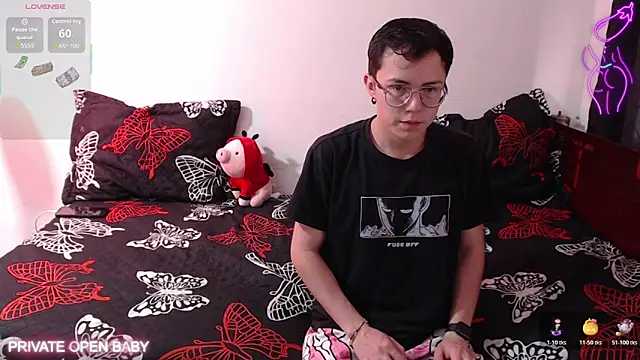 Snapshot of Tina_4_Charlie chatting on 27, 10, 2025 Tina 4 Charlie online show from 27, 10, 2025