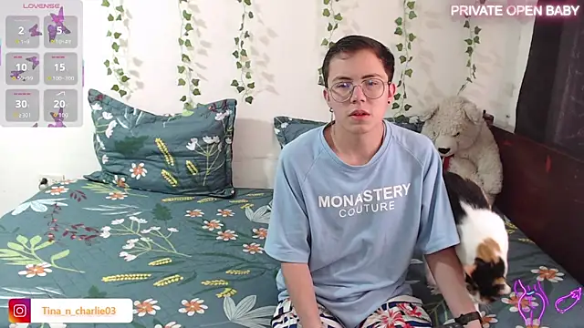 Snapshot of Tina_4_Charlie chatting on 3, 11, 2025 Tina 4 Charlie online show from 3, 11, 2025