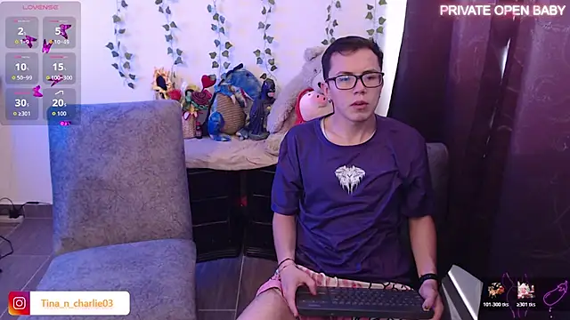 Snapshot of Tina_4_Charlie chatting on 30, 11, 2025 Tina 4 Charlie online show from 30, 11, 2025