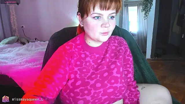 Snapshot of missmayaqueen chatting on 8, 6, 2026 missmayaqueen online show from 8, 6, 2026