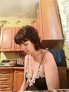 Laura Kiss online show from 18, 1, 2025