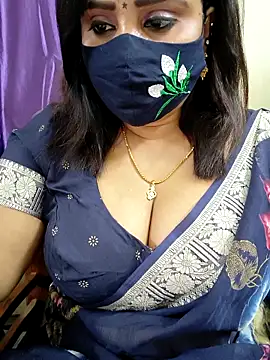 Queenflowerr online show from 11, 3, 2026