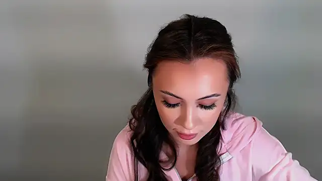 Nikonara Love online show from 5, 12, 2025