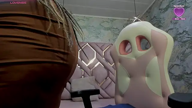 nefertiti ebony online show from 25, 11, 2025