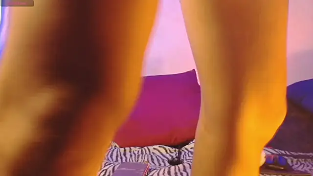 Snapshot of izan_20 chatting on 5, 12, 2025 izan 20 online show from 5, 12, 2025