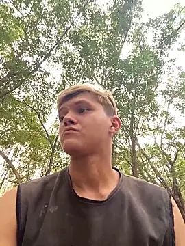 Snapshot of izan_20 chatting on 13, 3, 2026 izan 20 online show from 13, 3, 2026