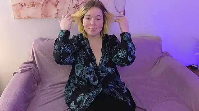 Manic pixie  online show from 4, 2, 2025