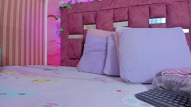 scarlett  evans  online show from 22, 9, 2025