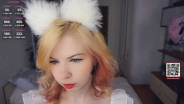 LynetHakes online show from 13, 11, 2025