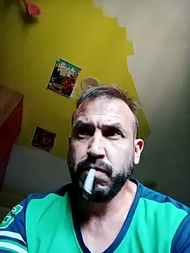 Snapshot of wapo100x100 chatting on 17, 10, 2025 wapo100x100 online show from 17, 10, 2025