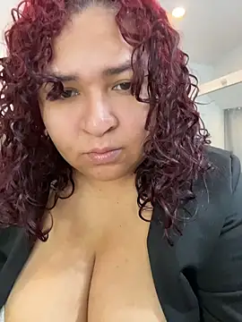 Snapshot of KarlaWild chatting on 2, 8, 2026 KarlaWild online show from 2, 8, 2026