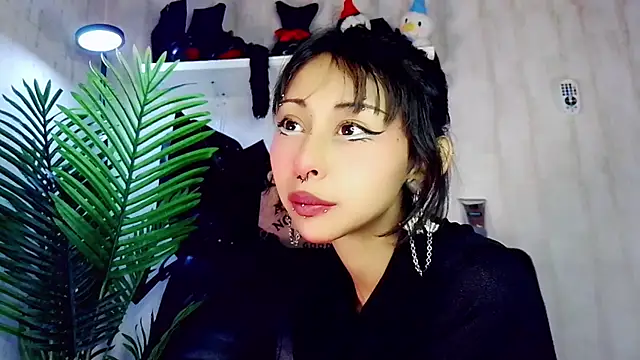 Snapshot of verhona_vlad chatting on 4, 3, 2025 verhona vlad online show from 4, 3, 2025