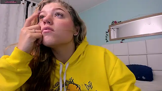 alaia greyy online show from 27, 2, 2025