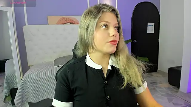 alaia greyy online show from 6, 10, 2025