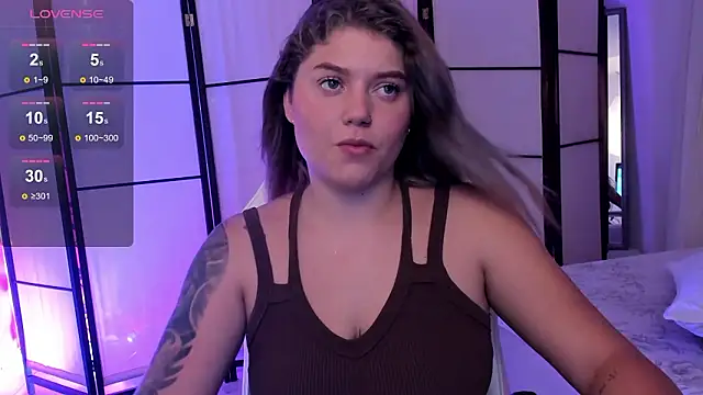 alaia greyy online show from 6, 3, 2026