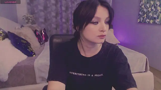 BritneyBarker online show from 25, 7, 2026