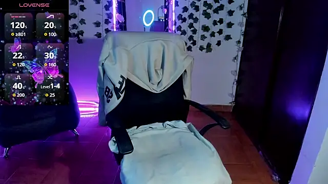 saray  jones online show from 17, 11, 2025