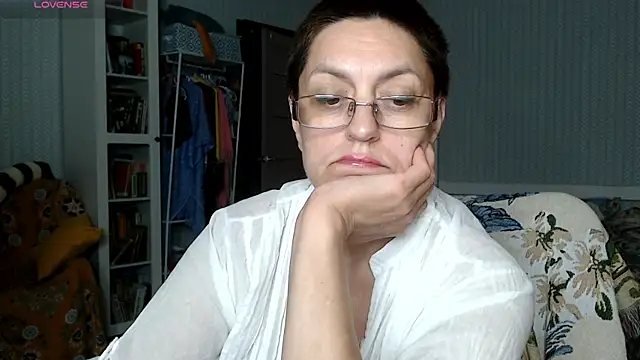 Soffya Soy online show from 4, 7, 2026