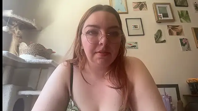 Snapshot of curvycate127 chatting on 17, 3, 2026 curvycate127 online show from 17, 3, 2026