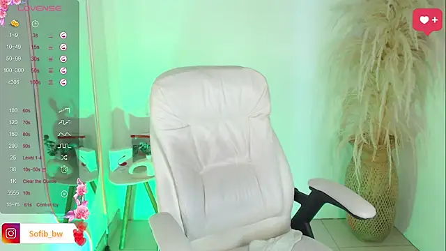 Snapshot of Sofi_BBW chatting on 9, 1, 2026 Sofi BBW online show from 9, 1, 2026