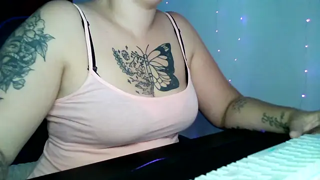 Snapshot of bunnyfox420 chatting on 12, 9, 2025 bunnyfox420 online show from 12, 9, 2025