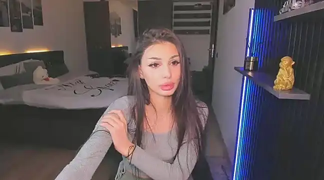 Snapshot of HelenShawn chatting on 31, 1, 2025 HelenShawn online show from 31, 1, 2025