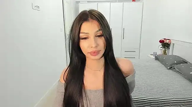 Snapshot of HelenShawn chatting on 15, 2, 2025 HelenShawn online show from 15, 2, 2025