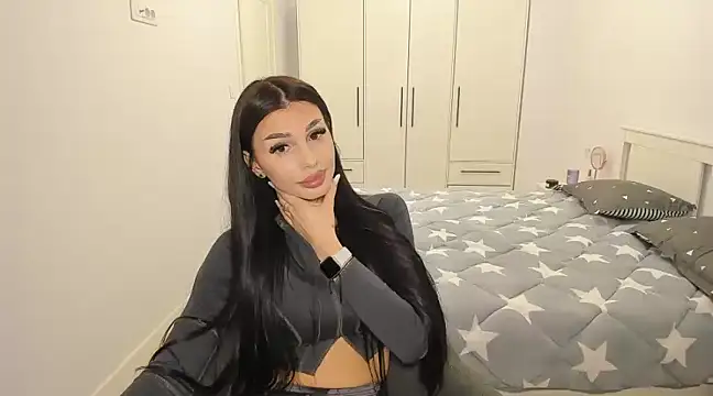 Snapshot of HelenShawn chatting on 22, 2, 2025 HelenShawn online show from 22, 2, 2025