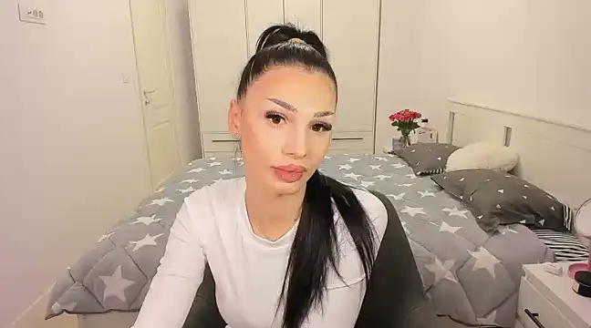 Snapshot of HelenShawn chatting on 3, 3, 2025 HelenShawn online show from 3, 3, 2025