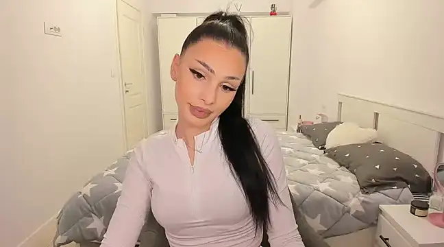 Snapshot of HelenShawn chatting on 13, 3, 2025 HelenShawn online show from 13, 3, 2025