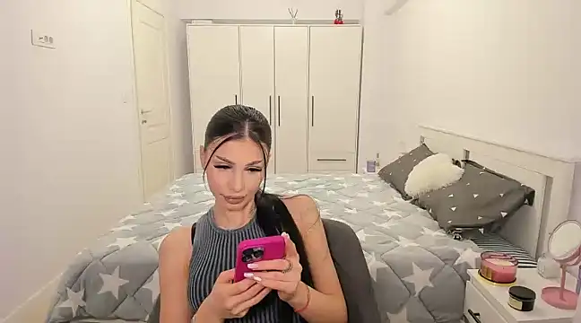 Snapshot of HelenShawn chatting on 19, 3, 2025 HelenShawn online show from 19, 3, 2025